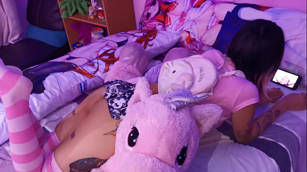 Watching porn on her cell phone and no panties, waiting to be fucked