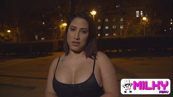 DICKFLASH in the PARK: a big-ass Venezuelan can't resist giving me a cock suck.