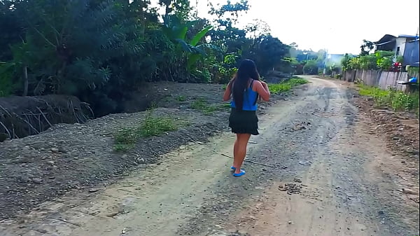MY BOYFRIEND DIDN'T COME TO THE HOTEL AND NOW I HAVE TO DO IT WITH MY BIG DILDO, AFTER THIS MY BEST FRIEND FROM THE COUNTRYSIDE SEDUCES A TOURIST, WALKS HIM THROUGH THE RIVER AND TAKES HIM TO A RANCH HOUSE TO HAVE INTENSE SEX