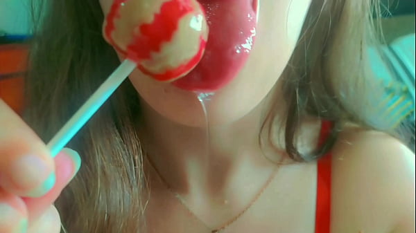 Dirty babygirl sucking lollipop and showing her mouth open and wide for u to cum all over her sweet cute face