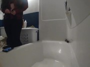 8 minutes of squirting and anal play