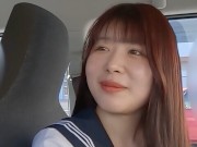 女子アナ志望かすみちゃん①セーラー服着せて車内でペロペロフェラと乳首舐め手コキ、運転中もペロペロしこしこ！