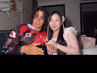 Chinese Famous Singer Got CREAMPIED