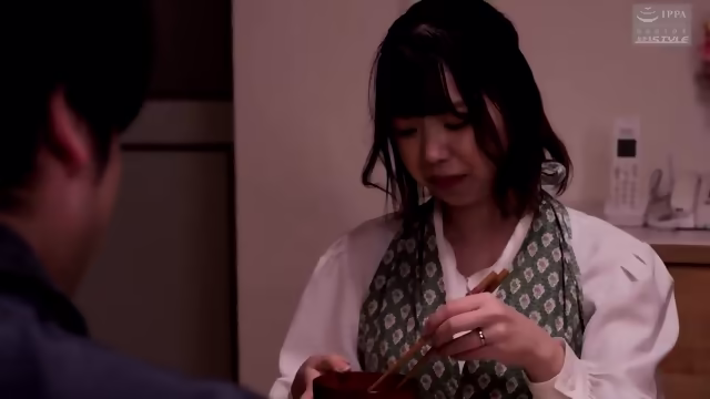 Middle age Japanese wife spurns husband to do JAV