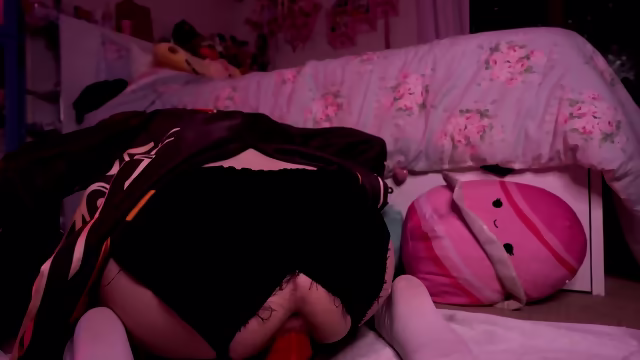 Massive dildo insertion