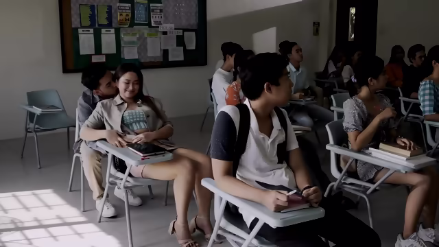 FLGYSKMHD_2023_www_SkymoviesHD_town_720p_HEVC_UNRATED_HDRip_Tagalog