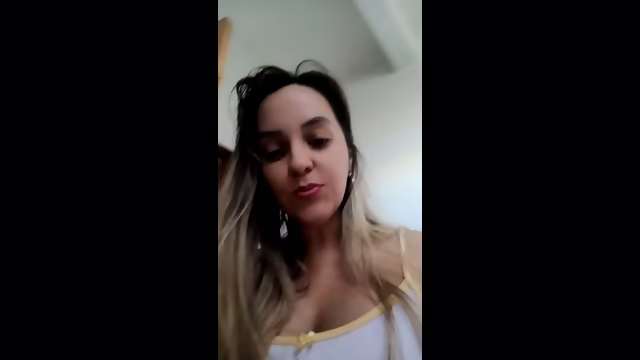 Mãe e Filha na Live Mostrando Tudinho Para a Rapaziada.