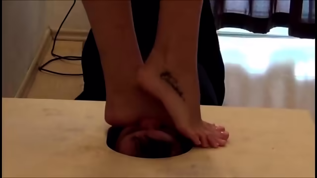 Under Perfect Big Feet of Goddess REA