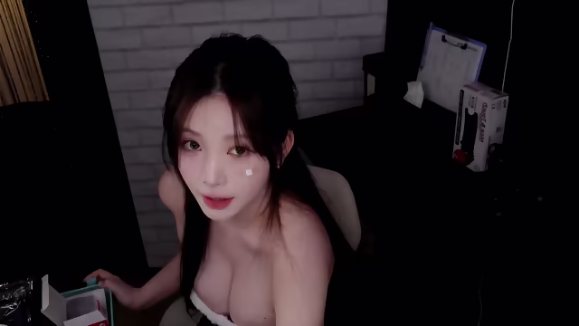 ASMR Yoonying R_E_STUDIO ç¾å®¹é¢çç¹æ®å¹è®