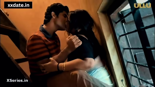 REENA BHABHI KO JOR SE CHODA TEL LGA KAR - Ko Ko