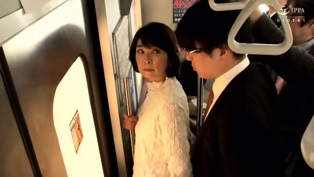 Married Woman Pervert Train-Sawari Sixty Mother-Toshiyo Kitamura