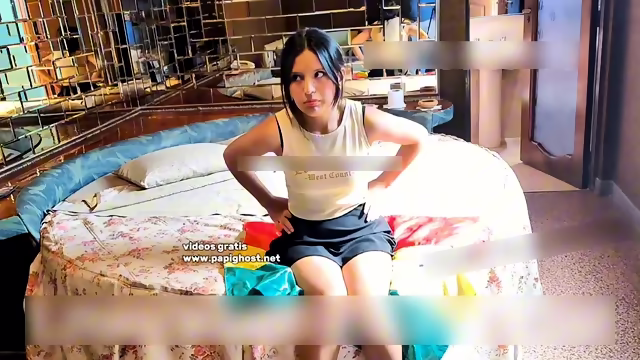 Jovencita boliviana se deja coger, porque necesita dinero debido a la cirsis de su pais