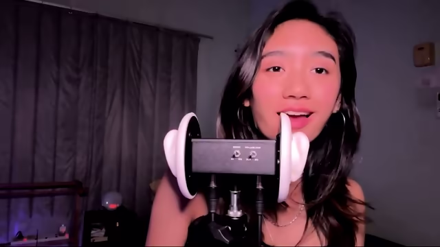 moonblitz asmr tongue flutters and ear biting....TBS