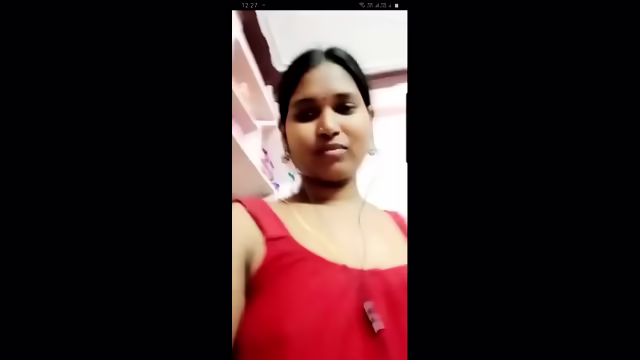 Madurai, Tamil sexy aunty in chimmies with hard nipples