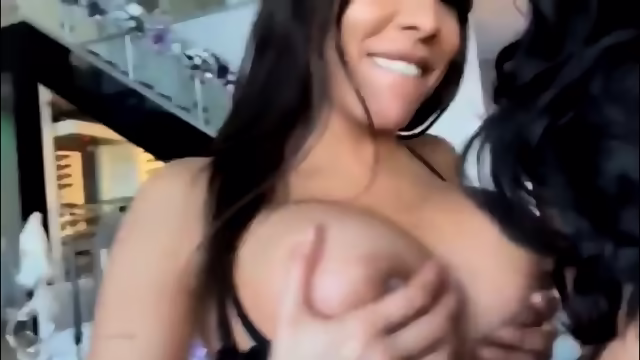 Luna Star and Toochi Kash threesome fuck