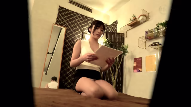 I Pretended To Be A Virgin To A Healthy Massage Parlor Girl With No Handjobs Or Touching Prohibited, And When She Dropped Her Sympathy, I Shoved My Big Dick Into Her And Had A Raw Creampie