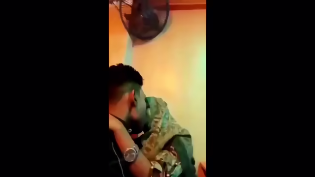 Bangladeshi nude girl boobs show aur sex mms