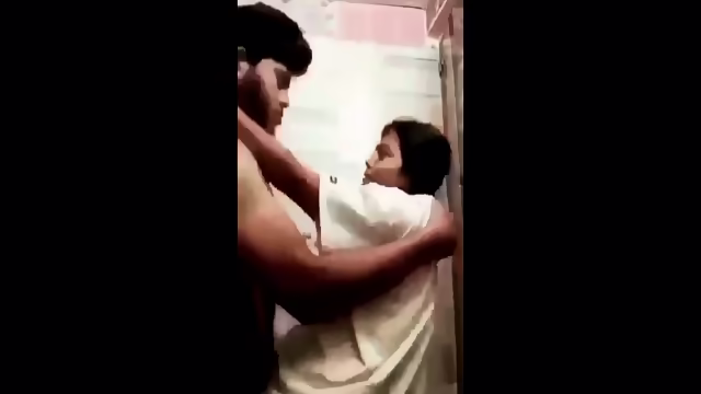 Desi Lover Hard Fucking In Bathroom | Viral MMS