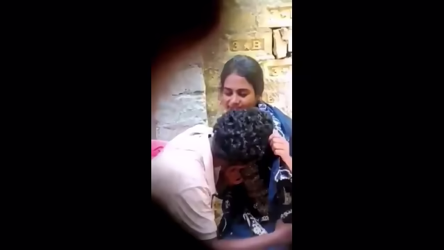 Horny Lovers Outdoor Hidden Romanceð±[Sucking Boobs & Giving Blowjob]ðð¦