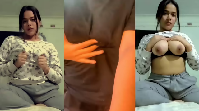 Indian Big Boobs Beautiful Girl Exposed Herself