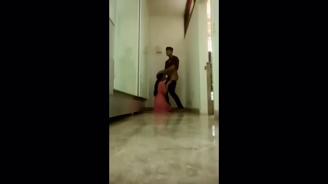 Hostel room ke bahar Patna girl ki chudai khade khade