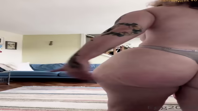 Big booty white bitch finna get a big black nut Γ°ΒΒΒ