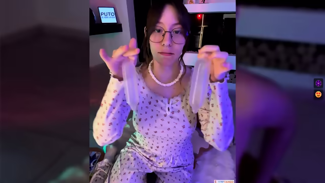 Mobile cam vibes live age gap webcam scene! Click once talk to her live! Chair tease she masturbates live, All set no setup.