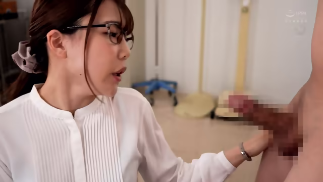 Only I, the class representative, know the hidden side of student guidance teacher Aoi-sensei. After school, I spend my days exposing myself on school grounds with the school's most serious female teacher. Ichino Aoi