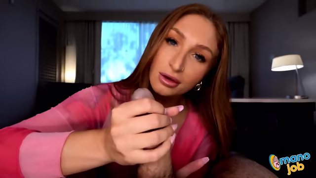 Sexy Mum Skylar Snow