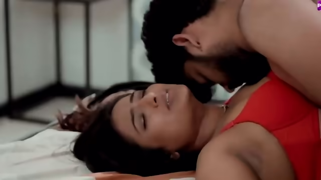 RAAT ME DOST KI BIWI KO CHODA