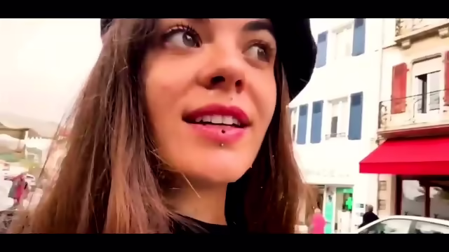 Very french cumwalk