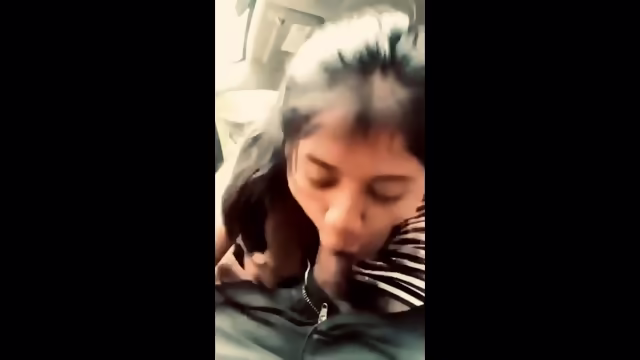 Desi Give Bj In Car