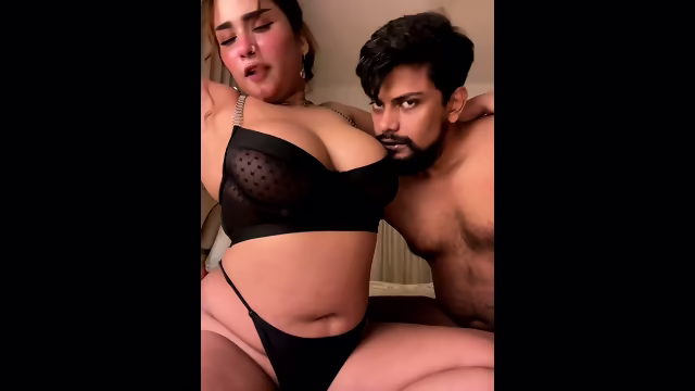 Desi Chubby Bhabhi Riya Got Fucked With Devar Kissing Romance ð¥µðð¦
