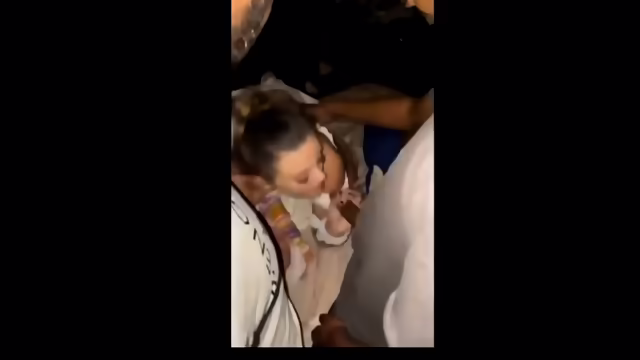 Husband Fucking Wife Aapne Dost Ke Sath Milke Wife Ko Choda