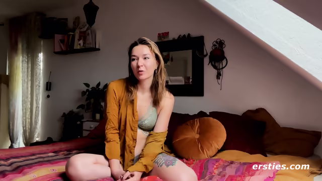 German Blonde Innana Plays With Herself