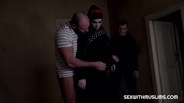 Pregnant muslim woman has sex with friend