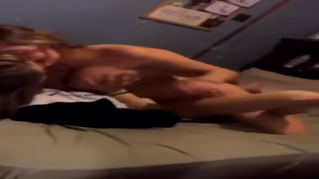Husband films wife making out with girl