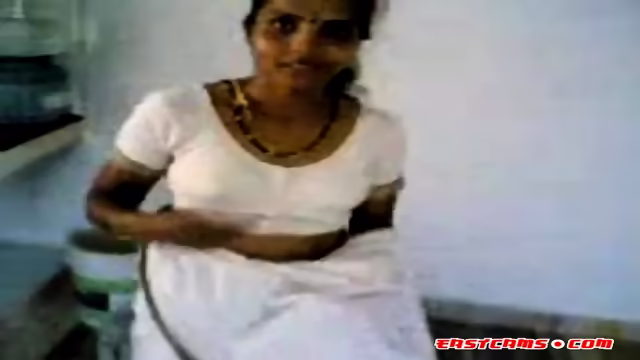 tamil show boobs in kitchen