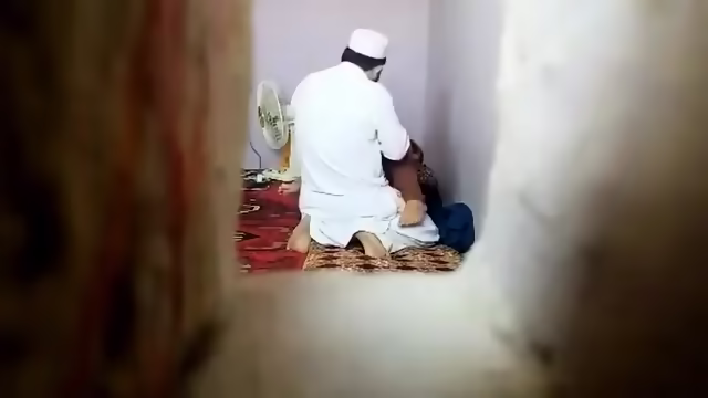 Afghan mullah s sex with a MILF