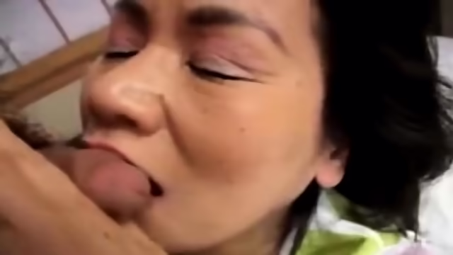 CHUBBY GRANNY RIE 60YEARS
