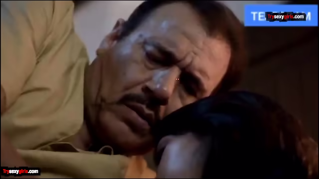 Bahu ko sasur ne choda jabki Pati Nokarni ke sath sex kar rha tha