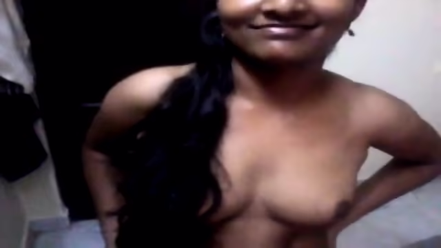 Andhra Aunty possing to BF hot2indian porn movie.mp4